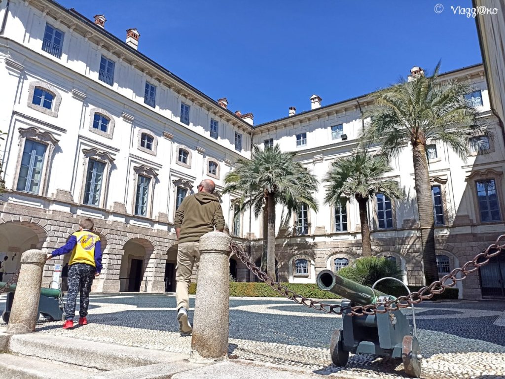 Esterno di Palazzo Borromeo sull'Isola Bella