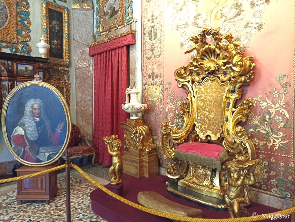 Sala del Trono a Palazzo Borromeo
