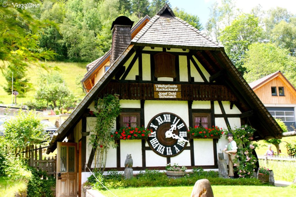 Uno degli orologi a cucù più grande al mondo a Schonach.